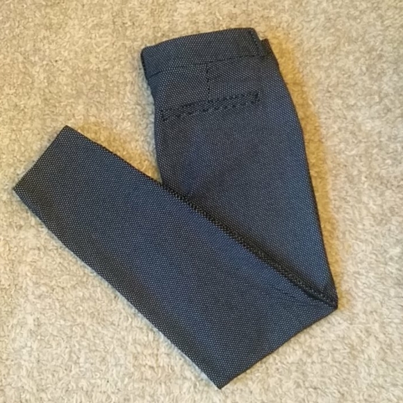 🛍️3/$25  😍Old Navy Pixie Ankle Pants - Picture 1 of 2
